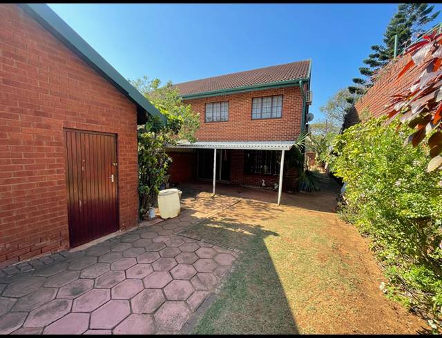 3 BEDROOM DUPLEX FOR SALE IN BLUFF